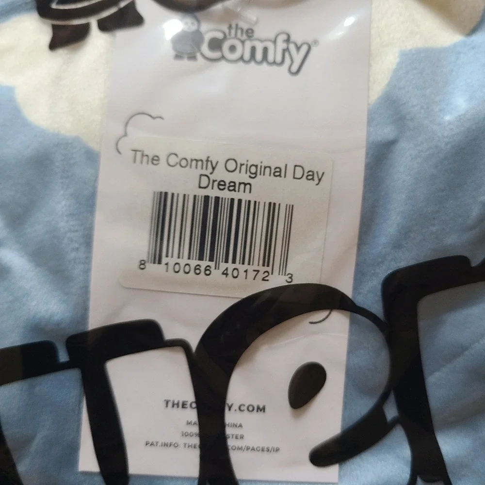 NEW The Comfy Original Wearable Blanket Adult OS Blue Cloud Reversible Day Dream